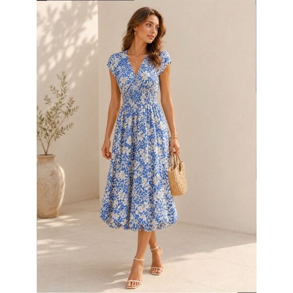 Current Air Dresses & Skirts - Current Air Blue White Floral Balloon Hem Midi Dress Smocked Waist Pockets Sz M